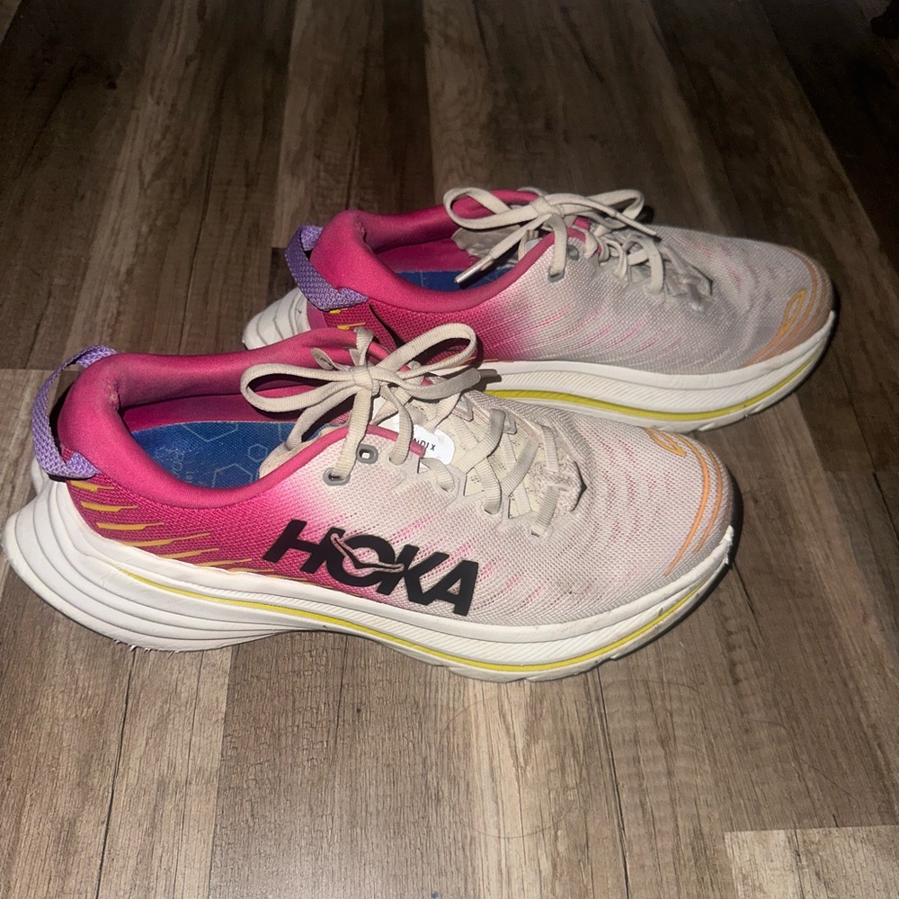 Hoka Bondi X Women's Pink Cream Gradient Running Shoes, size 8.5